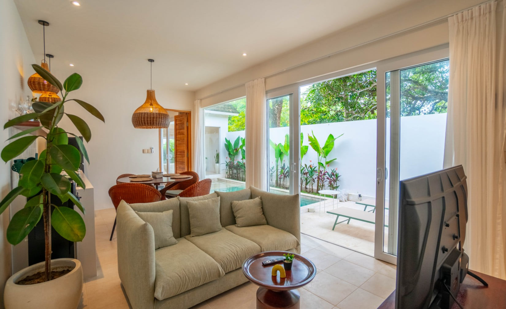 Villa with Office Near Melasti Beach photo 3