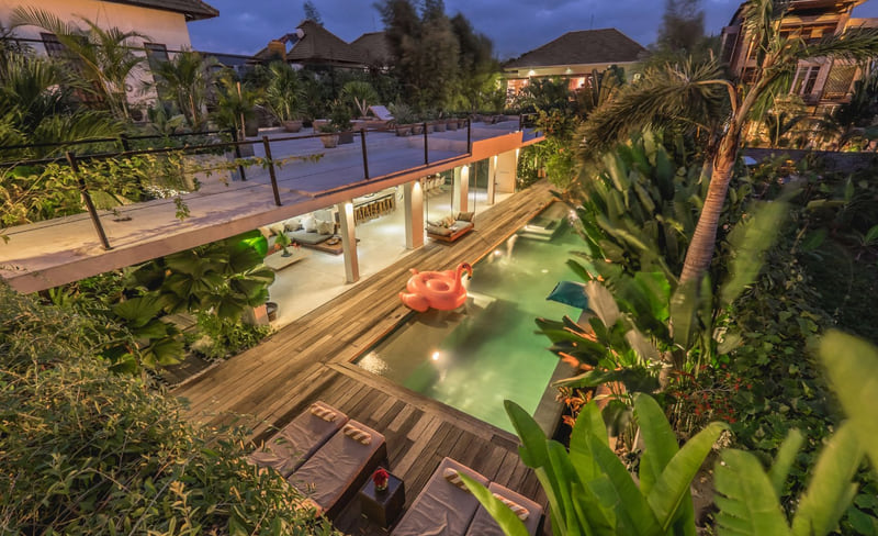 Artistic Villa in Bali Prime Location