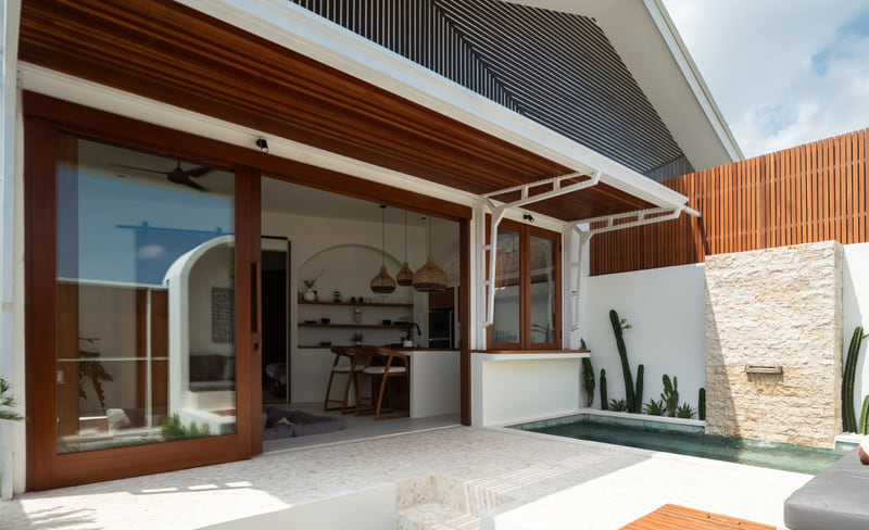 Modern tropical villa in Cemagi