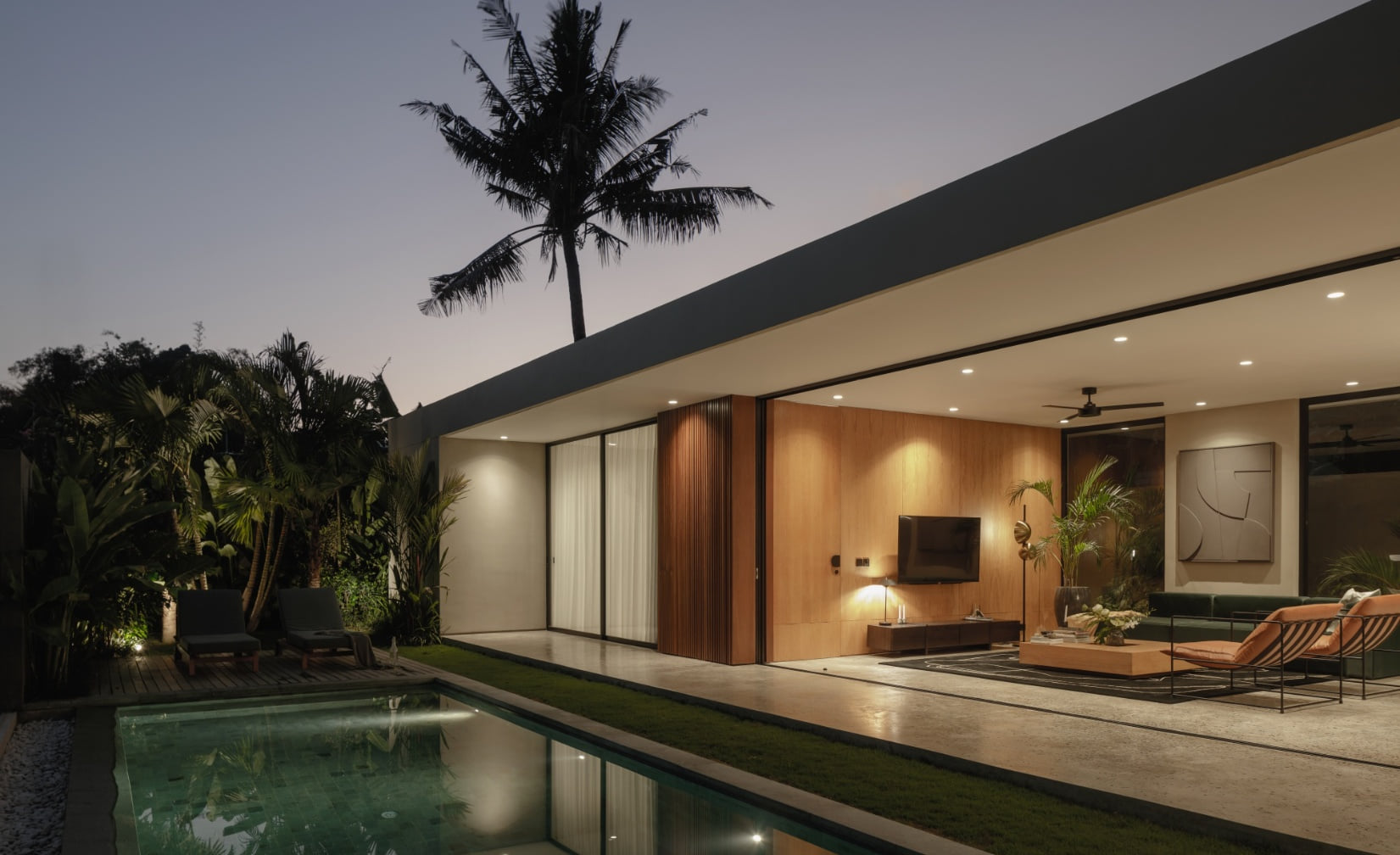 Contemporary tropical villa in Canggu photo 2