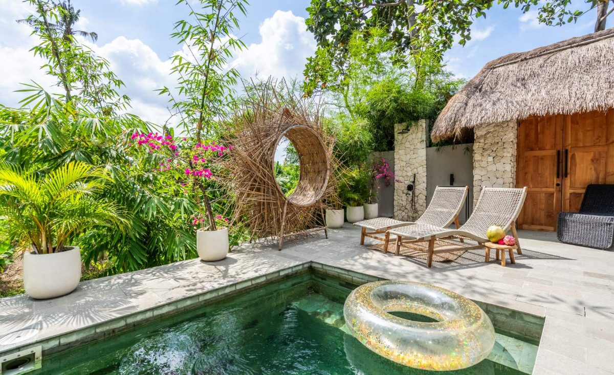 Riverfront villa in Tumbak Bayuh photo 4
